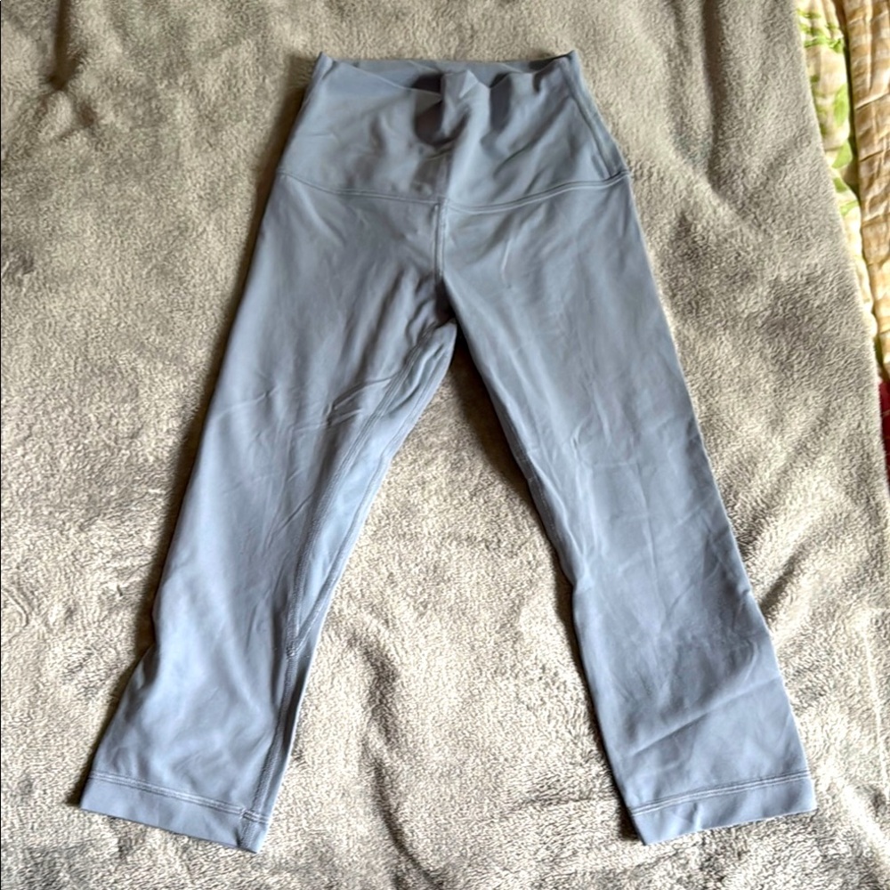 Lululemon size 2 cropped leggings